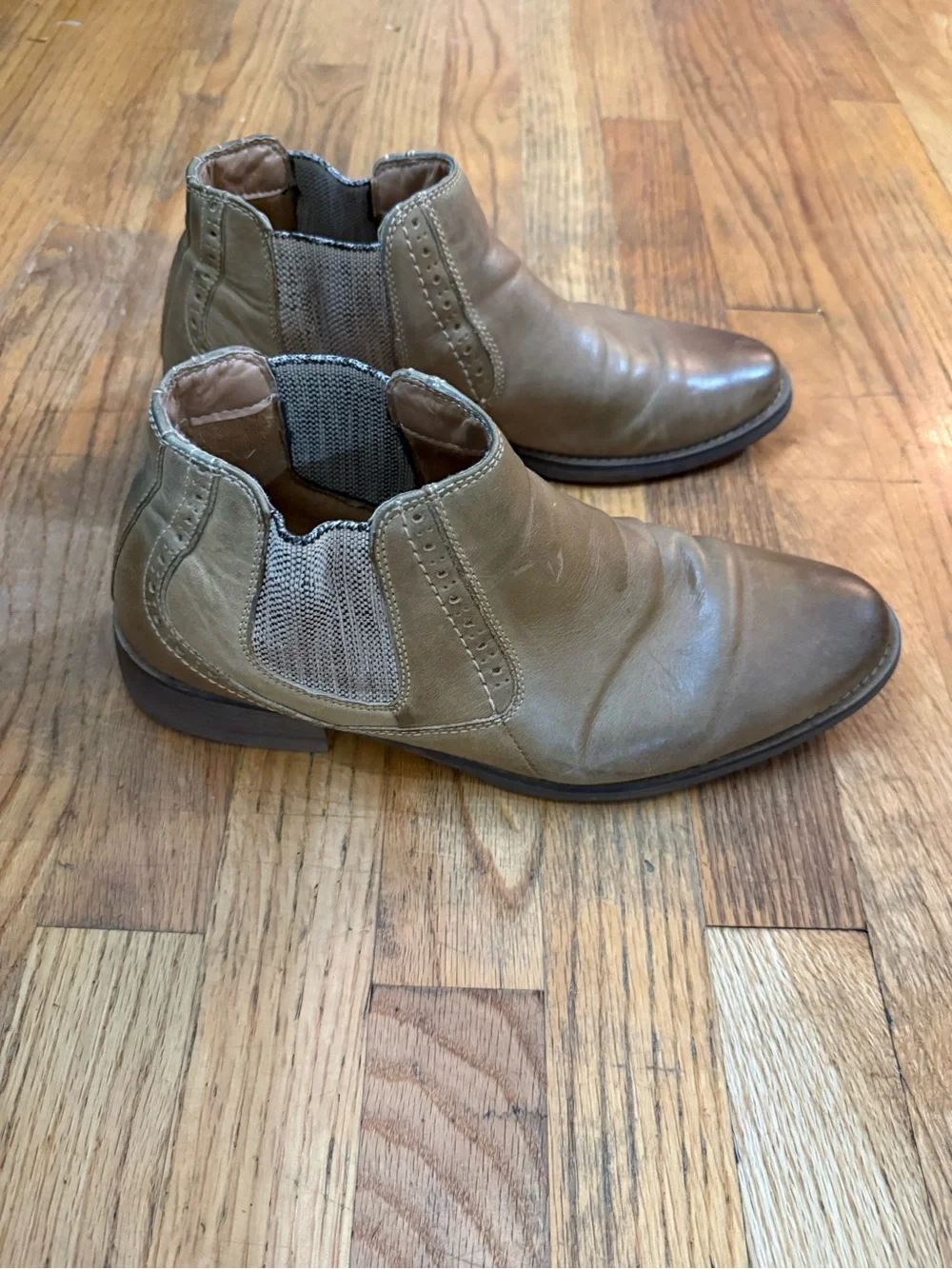 Steve Madden Paxton 9 Men's Tan Chelsea Boots - Classic Slip-On Ankle Boots
